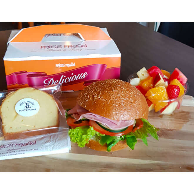 Ham & Salad Roll Lunch Box