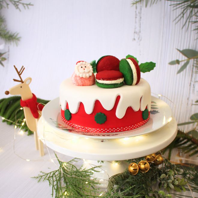 Jolly Drip Cake